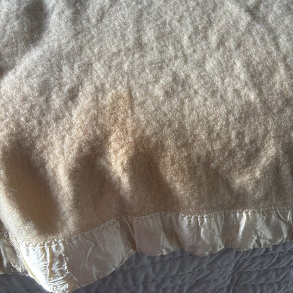 Vintage Eaton Haddon Hall Pure Virgin Wool Blanket .. Moth Proof - 1970's - Picture 9 of 10